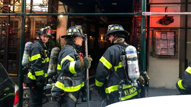 El Departamento de Bomberos de Nueva York controló el incendio en Times Squares. Foto: Difusión