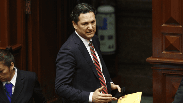 Salaverry anuncia concurso público: "Se acabó el padrinazgo en el Congreso" 
