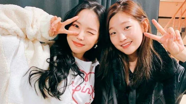 Park So Dam compartió en su Instagram las fotos junto a Naeun de Apink