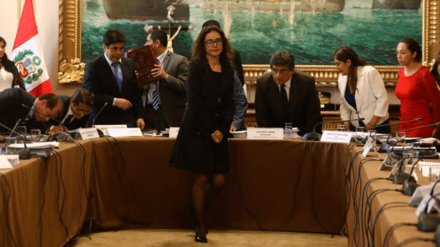Fiscales Chávarry y Galvez presentaron sus descargos en Subcomisión