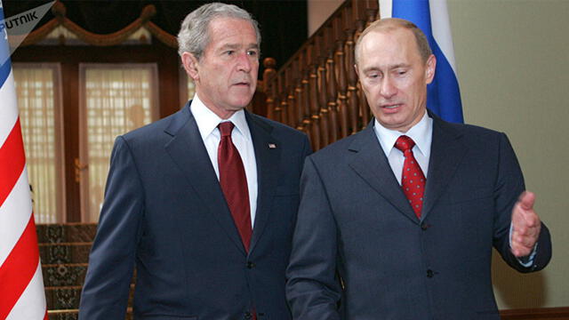 George Bush y Vladimir Putin mantuvieron comunicación días antes del 11S. Foto: Sputnik