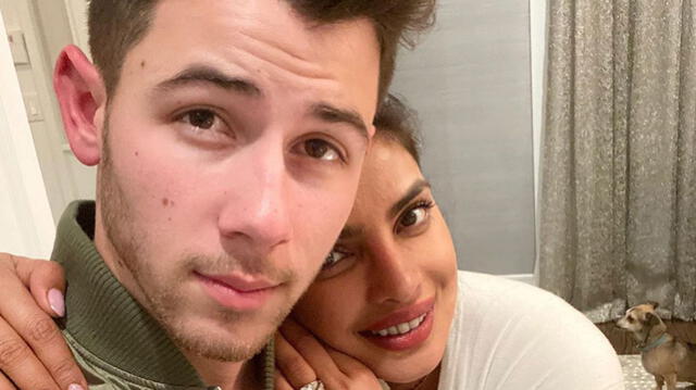 Nick Jonas y Priyanka Chopra en Instagram.