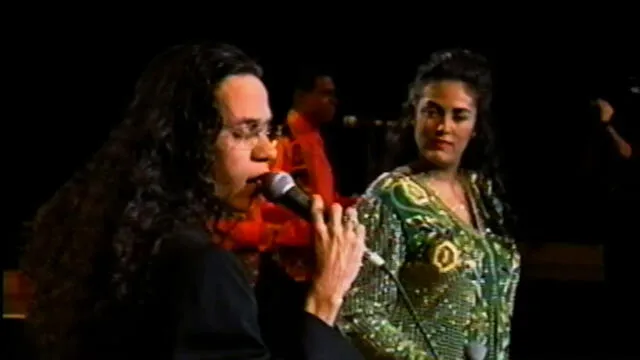 Marc Anthony y La India cantando en vivo "Vivir lo nuestro