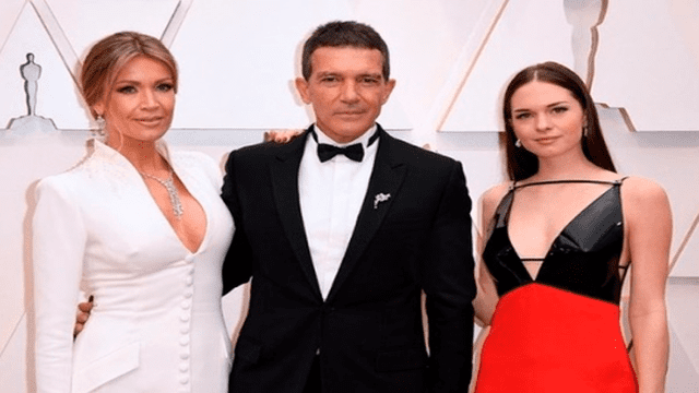 Antonio Banderas acompañado de su pareja, Nicole Kimpel y su hija Stella.