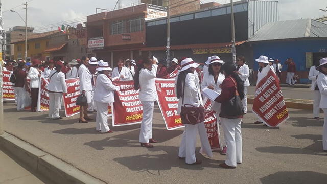 Obstetras realizan huelga nacional  [FOTOS]