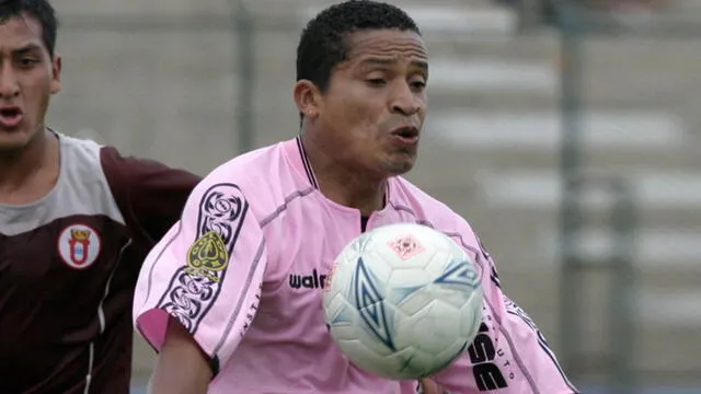 Figuras del fútbol peruano se despiden de Carlos 'Kukín' Flores [FOTOS] 