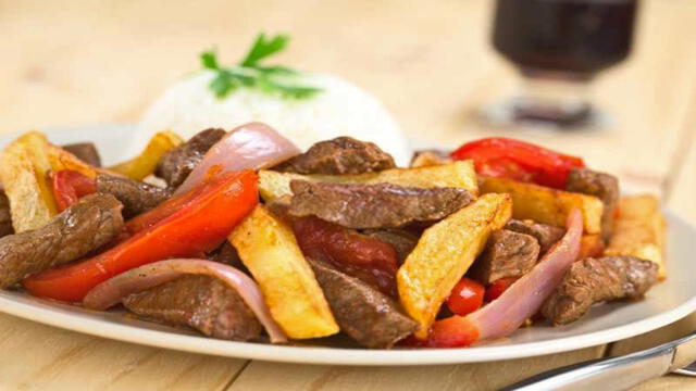 Lomo saltado