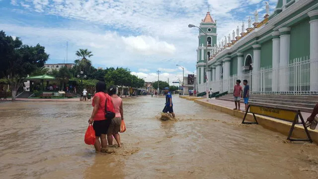 Horas de angustia se viven en Piura tras inundación