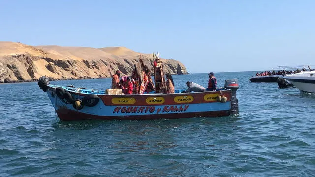 Paracas ofrenda al mar peruano con ceremonia inca. Foto: Rumi Cevallos.