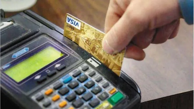 Cobros extras por pagar con tarjetas de crédito: ¿Cómo realizar mi queja?