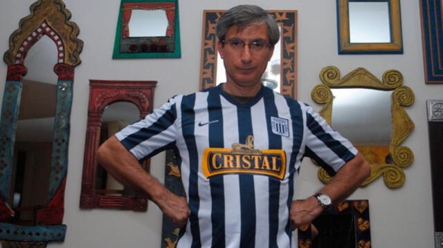 Federico Salazar viste la camiseta de Alianza Lima.