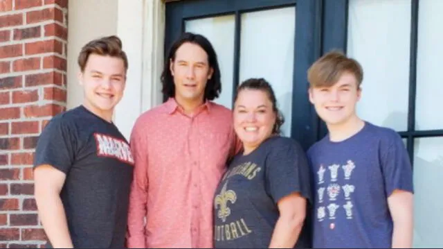 Keanu Reeves sorprende a fanática con un tierno mensaje en su jardín [FOTOS]