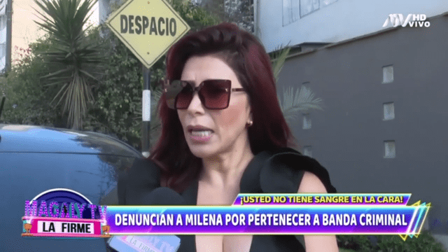 Milena Zárate dando su versión de los hechos al equipo de "Magaly TV, la firme".