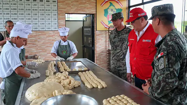 Ministro de Defensa inspeccionó instalaciones militares en Iquitos [FOTOS] 