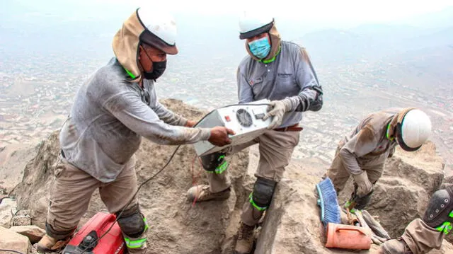 Equipos utilizados por las radio piratas fueron incautadas por el MTC Equipos utilizados por las radio piratas fueron incautadas por el MTC