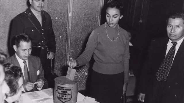 Elecciones de 1956. Las mujeres por primera vez podían votar. Foto: Andina