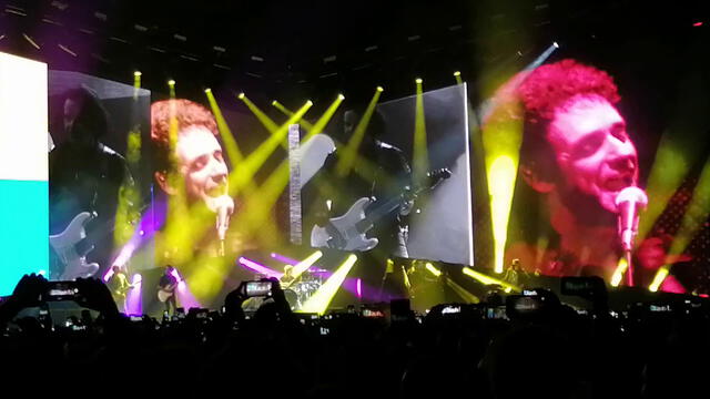 Gustavo Cerati es reflejado en las pantallas de "Gracias Totales" en Bogotá. Foto: difusión