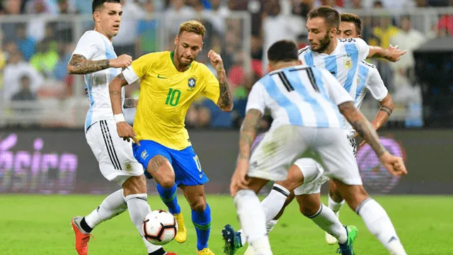 Argentina vs Brasil: Neymar recibió tremenda falta de Paredes [VIDEO]