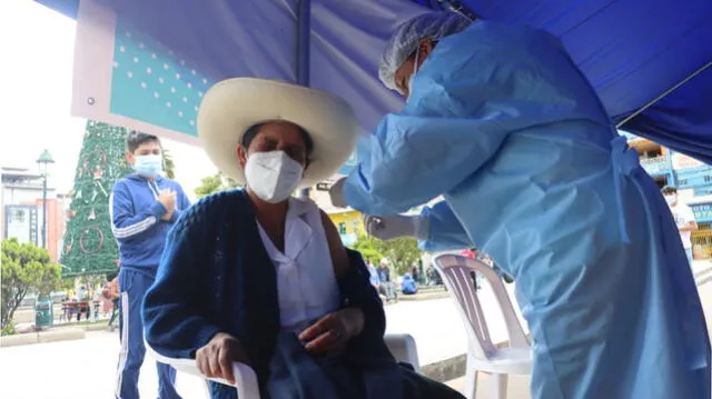 Campaña intensiva de vacunación contra la COVID-19 en Cajamarca
