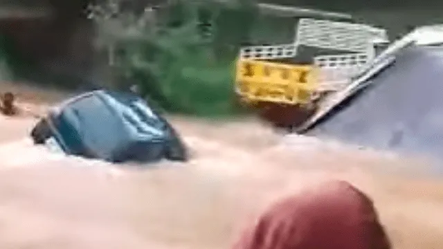 carro inundación