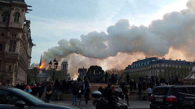 Notre Dame: atentandos, suicidios y protestas en la Catedral de París