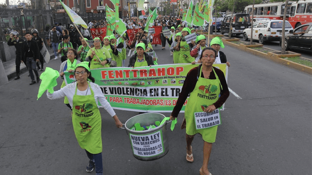 Trabajadoras del hogar también participan en movilización nacional contra la violencia hacia la mujer. Foto: Michael Ramón