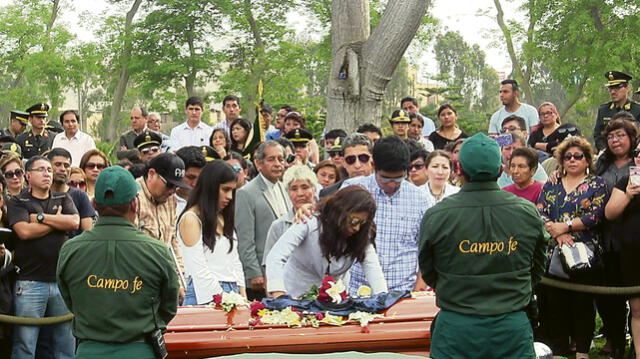 Dan último adiós a policías héroes Pacheco y Chaupis