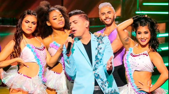 Gisela Valcárcel pega chicle en la cabeza a John Kelvin