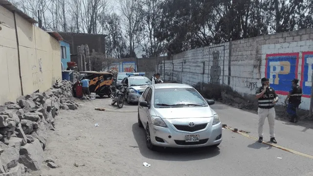 Huachipa: atacan a balazos a dos personas que iban en auto con dos menores [VIDEO]