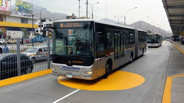 Bus del Metropolitano en la estación Naranjal. Foto: difusión