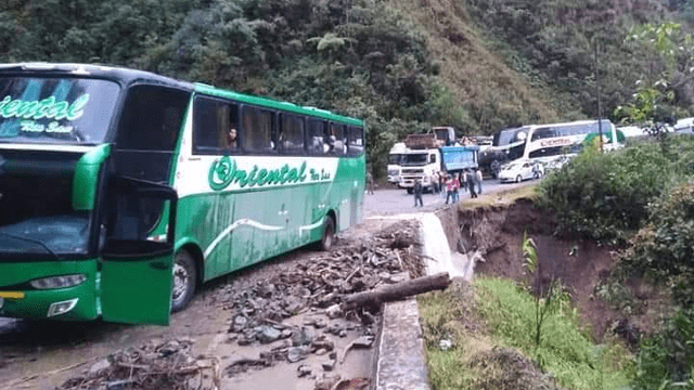 Fuertes huaicos bloquean la carretera Huánuco - Tingo María [FOTOS y VIDEO]