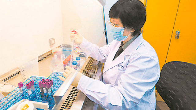 Chen Wei, la científica que se inoculó el virus y hoy su vacuna es la primera en ser patentada en China