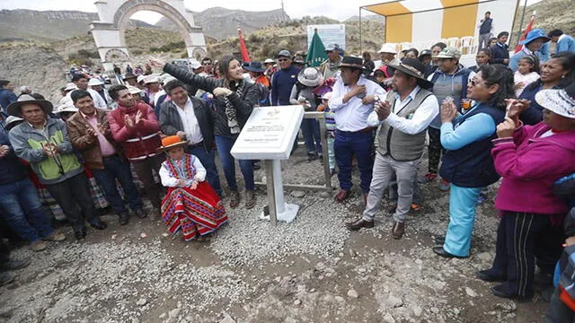 Gobernadora Yamila Osorio entregó primer tramo de carretera Vizcachani - Caylloma en Arequipa [FOTOS]