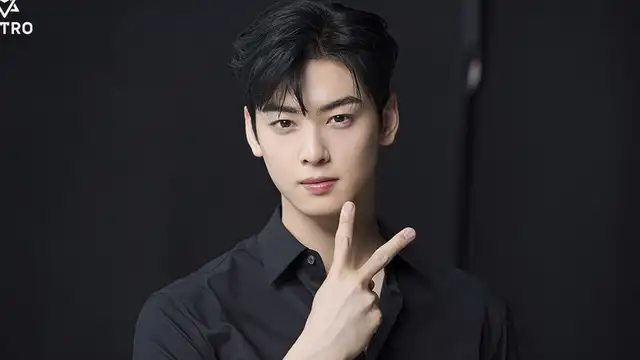Cha Eunwoo es cantante de ASTRO y actor de doramas como My ID is Gangnam Beauty