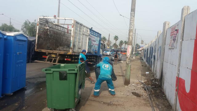 SMP: recogen más de 600 toneladas de caucho quemado en incendio