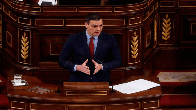 El presidente del Gobierno, Pedro Sánchez, este miércoles en el pleno del Congreso. Foto: J.J. Guillén / EFE.