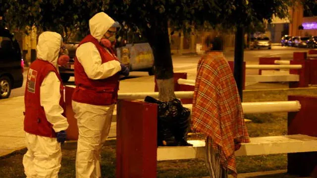 La Dirección de Personas Mayores atendiendo a las personas mayores. Créditos: MIMP.