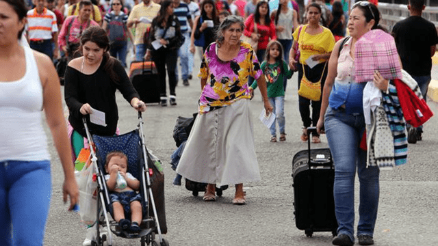 Niños de padres venezolanos que nacen en Colombia recibirán la nacionalidad de dicho país. Foto: Difusión