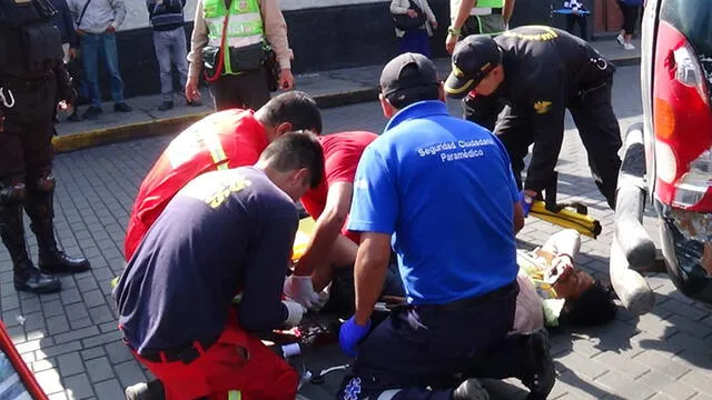 Arequipa: Mujer salva de morir luego que combi le pasó por encima