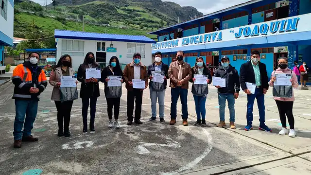 Docentes de Hualgayoc ganadores del concurso Saber para Ganar Docentes de Hualgayoc ganadores del concurso Saber para Ganar