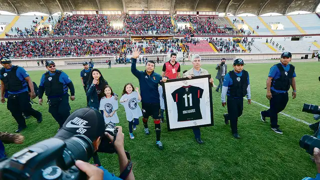 "Cachete" Zúñiga se despidió del fútbol profesional y del Melgar anotando gol