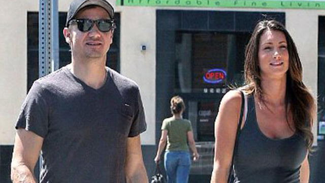 Sonni Pacheco y Jeremy Renner en el rodaje de la película.