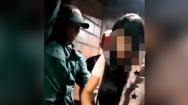 Dos policías intervinieron una fiesta COVID-19 en Colombia, pero se quedaron bailando [FOTOS]