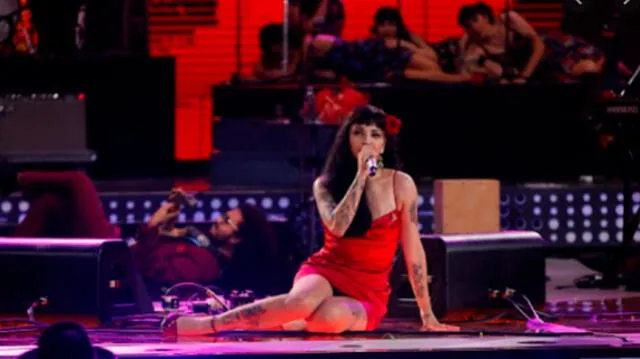 Mon Laferte hizo vibrar el escenario de la Quinta Vergara en Viña del Mar 2017.