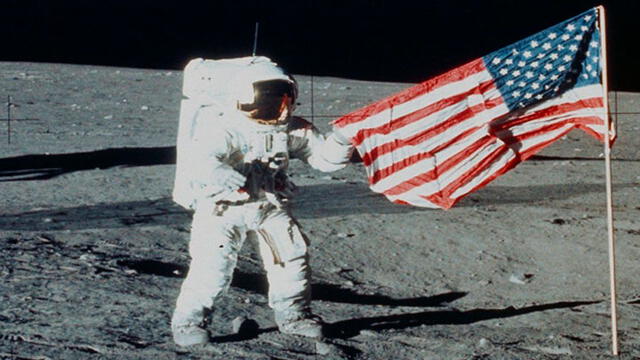 Momento en que el hombre llega a la Luna. Foto: NASA