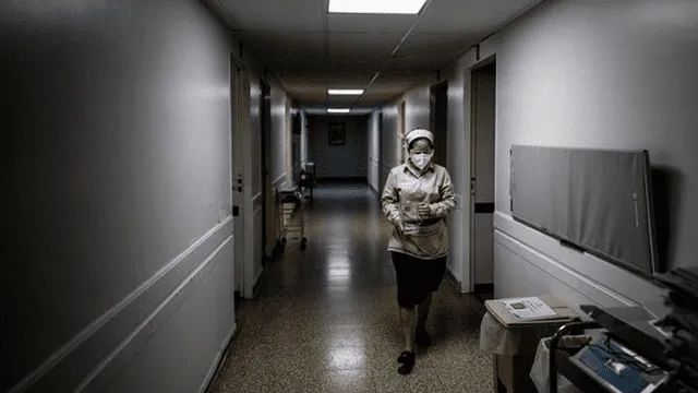 “Le dije lo que significaba para mí”: hospital argentino permite despedirse de pacientes COVID-19