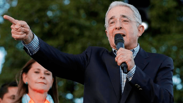 Matarife: Álvaro Uribe pedirá rectificación a Daniel Mendoza, creador de la serie, por difamación