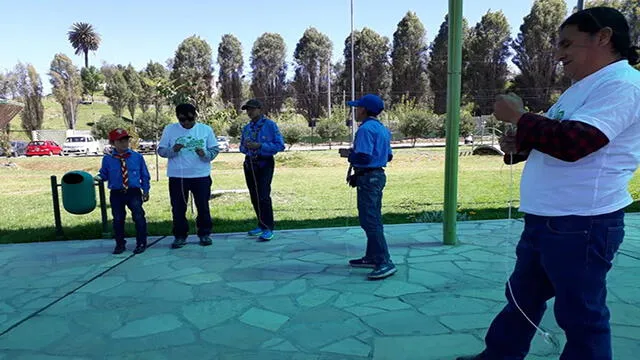 Niños y adultos se juntan para recordar juegos de antaño de Arequipa [FOTOS]