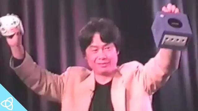 Shigeru Miyamoto revelando la Gamecube en la E3 2001. Foto: YouTube
