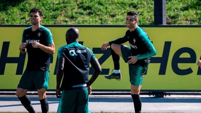 Cristiano Ronaldo acapara la atención de la prensa en su regreso a la Selección de Portugal 